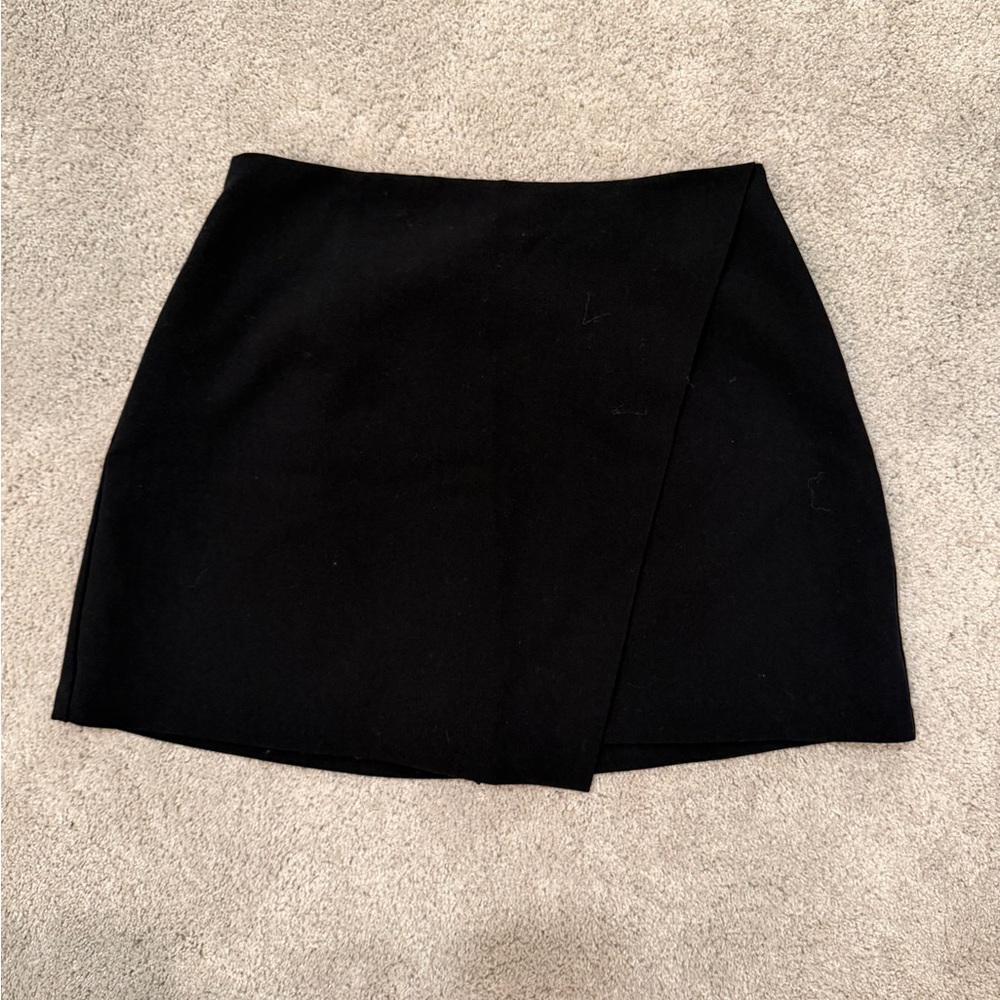 Abercrombie & Fitch Black Scarlett Mini Skort